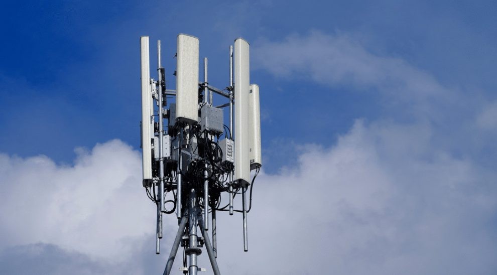 5G, Iliad obbligata a fermare la costruzione di un'altra antenna -